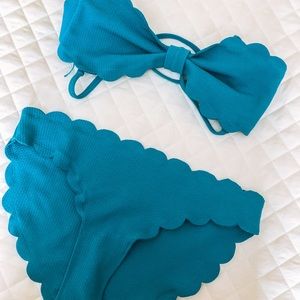 Scalloped bikini